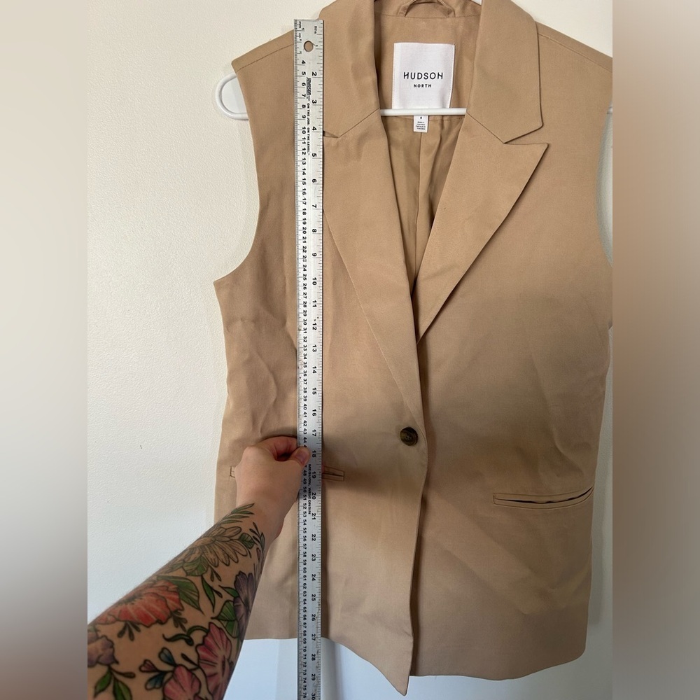 Hudson North Sleeveless Blazer - Picture 5 of 9